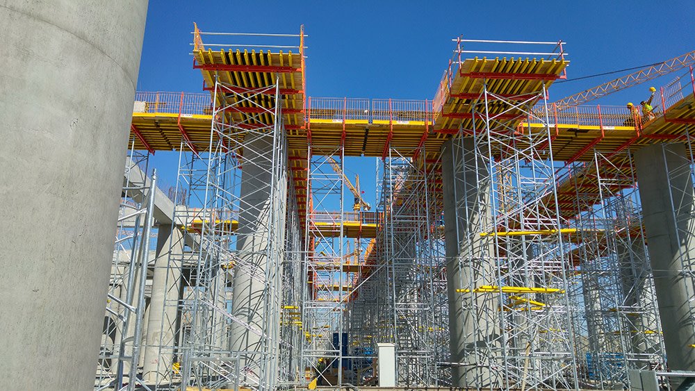 PERIgroup's tweet photo. Istanbul's new airport will reach 200 million passenger capacity annually. Due to the tight schedule and the enormous ceiling area, the contractors worked together with the #PERIengineers to develop a solution based on the PERI UP Flex system and the LGS #workingplatform. โ
https://t.co/I6Sliqo2Bw