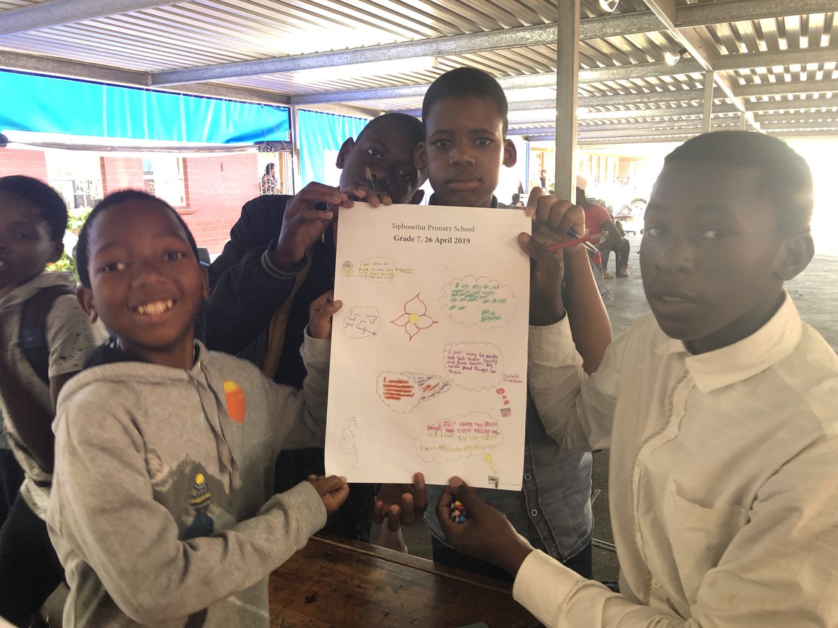 siphosethups's tweet photo. Our Grade 7 students and teachers are to be saluted for participation in the demonstration of a transformed learning environment under the themes #MyBest #BeeHiveYeah. We must connect curriculum with life. We desire transformation. @EMubuntu @CMSStartups @5thfactor @eThekwiniM https://t.co/cQZowaVipg