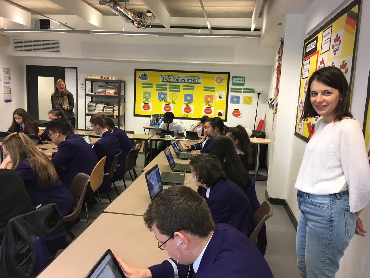 StHildasMFL's tweet image. Year 10 trialling German language computer game today.  Thank you Patrizia Crivelli and PASCH for this fun opportunity! #GoetheInstitutLondon #PASCH #GermanIsFun