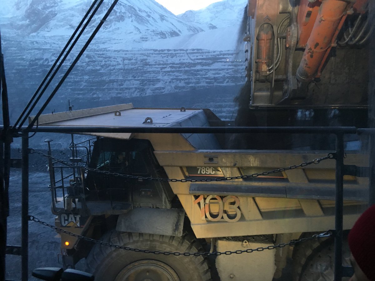 AmsMining's tweet photo. Key to maximizing productivity in large-scale truck and shovel mining operations;
1) Producing well-fragmented, "easy-digging" ore;
2) Maintaining a "clean and clear" approach to the shovel;
#mining #goldmining #undergroundmining #miningconsulting #basemetalsmining #mineengineer https://t.co/9nVmzxxJaV