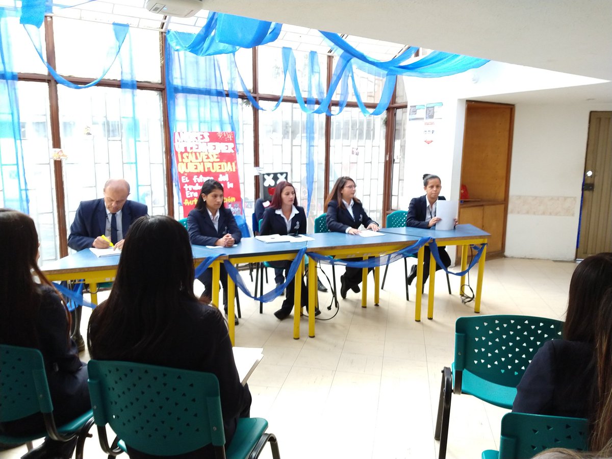 Evalcarcelm1's tweet photo. Realización de foro . Andrés Oppenheimer .¡ Salvese quien pueda ! Ficha 1751285 C.F.T.H.S.  @SenaSaludDC1  @SENAComunica   @gamedinar https://t.co/WylbkPIADG
