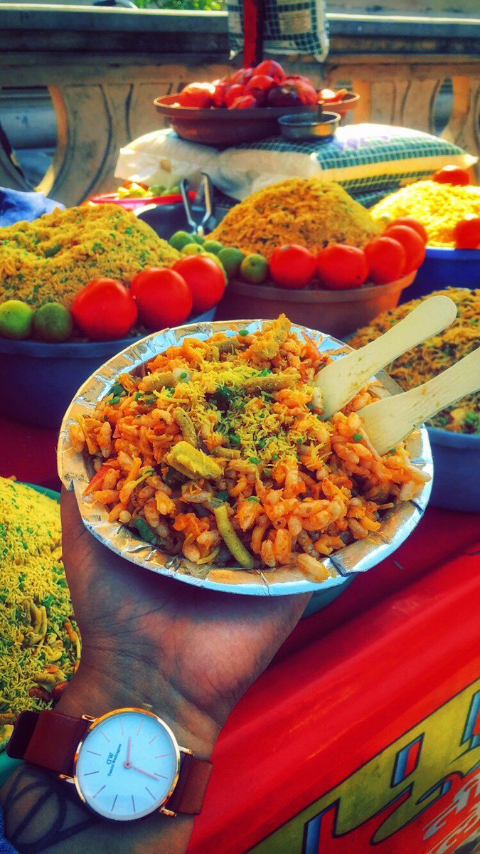 Beating The Heat By This Scrumptious Bhelpuri at 2:30 PM.
#bhelpuri #gomtinagar #lucknowdiaries #hoggerforlife #instagood #food #foodie #buzzfeedfood #feedfeed #thefeedfeed #huffposttaste #droolclub #f52gram #foodprnshare #lucknowfoodies #mylucknow #FridayFeeling