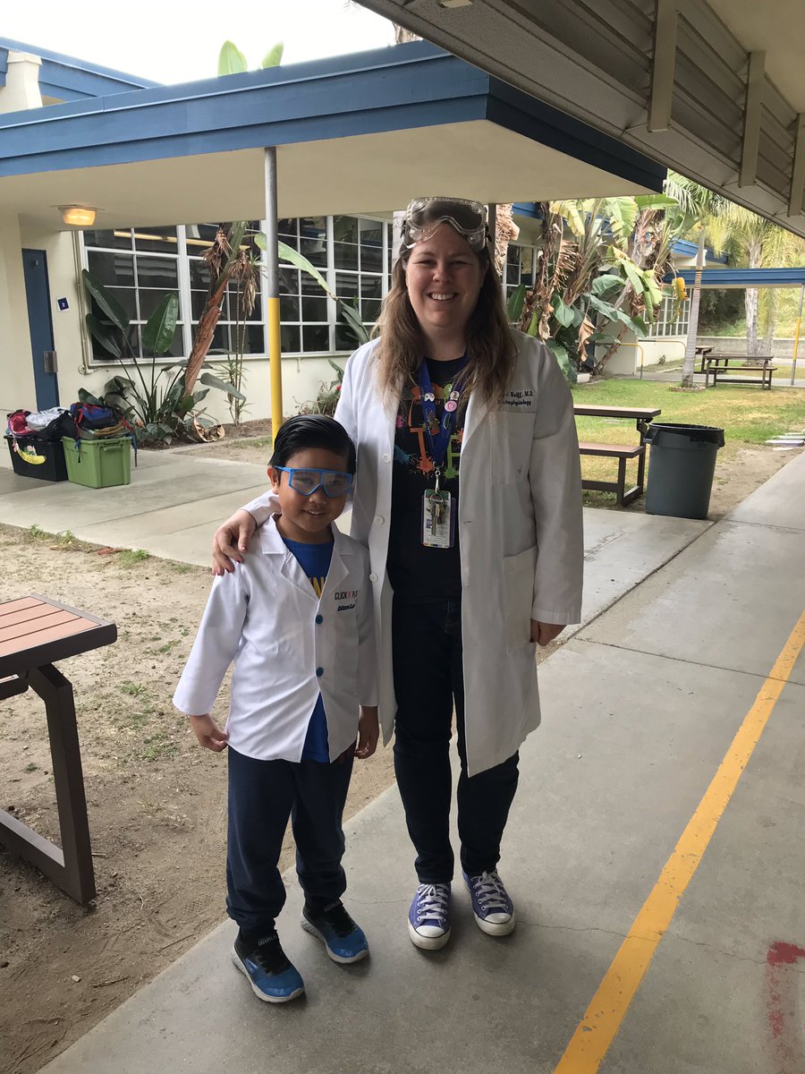 MsWolff85's tweet photo. Dress like a scientist or engineer day @BobierBroncos today! 🔬 https://t.co/aeuSzHiOjA