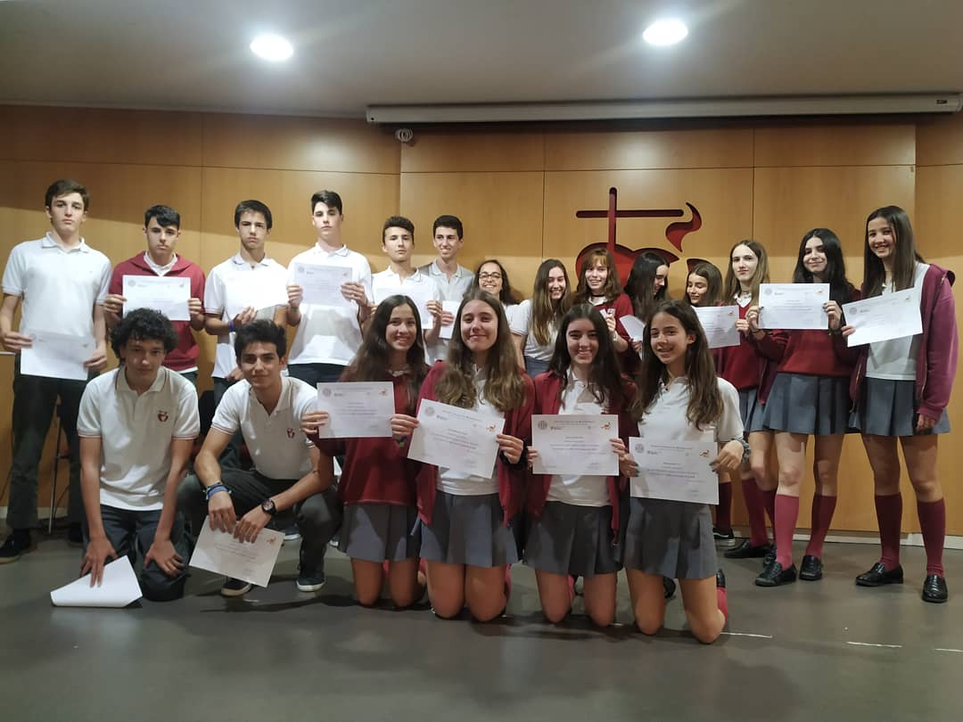 PadreDamianSSCC's tweet photo. Felicitar 👏 a tots els alumnes de #esopd que heu participat a les proves @CangurCAT i, en especial, als que heu quedat entre l'1% amb millor puntuació de cada curs: Gabriel Ros, Aitor Ilincheta, Zoe Lienas i David Canle 🏆! A seguir gaudint 🔢➕➗➖ #vivimlesmates @soccatmat https://t.co/ob34iJQ70v