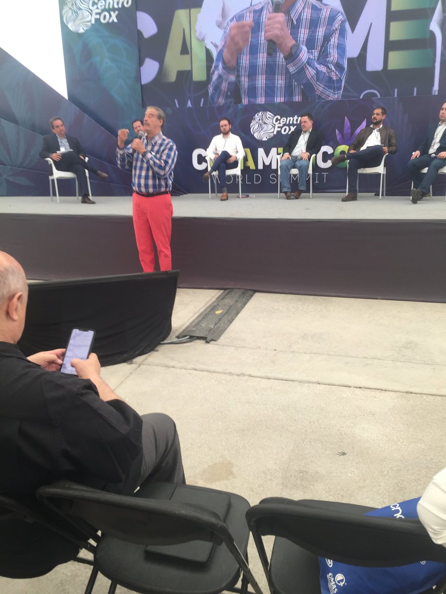 “Interlocución por parte de actores visionarios debe fomentarse para pacificar y armonizar nuestro país. Convoco hoy, hoy, hoy a crear asociación nacional para el consumo de #cannabis “: ⁦<a href="/VicenteFoxQue/">Vicente Fox Quesada</a>⁩ ⁦<a href="/CannaMexico/">CannaMexicoSummit</a>⁩ ⁦@ConsultaPara⁩ ⁦<a href="/enriquemunozFM/">Enrique Muñoz</a>⁩