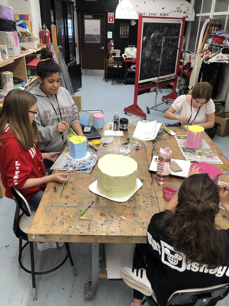 timeforbetty's tweet image. Wayne Thiebaud inspired cake designs! @WeehawkenTSD #weeCreate #sweet @RobFerullo4 @WeehawkenVP @FAmato53 @theresa_milos