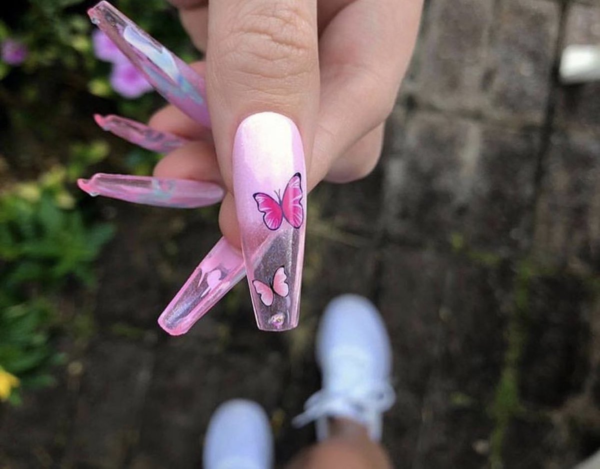 angeliccbitch's tweet photo. I need me sum butterfly nails!!!!!! 🦋🦋🦋 https://t.co/GnxkAxZYu9
