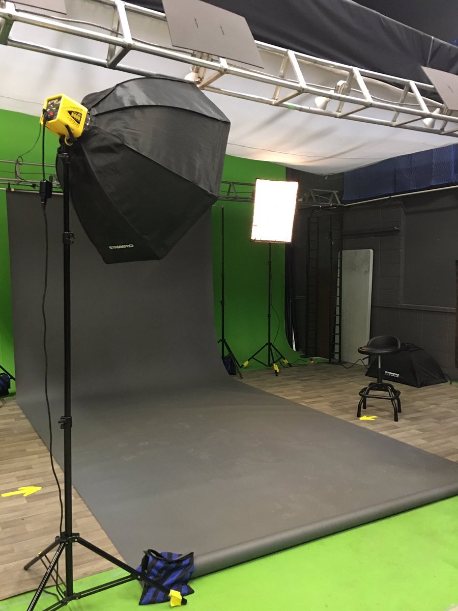 ev_bic's tweet photo. Photoshoots start today for our 2019 Leaders Award winners! We are so excited to bring you their stories in our July issue. #Leaders #yycleaders #bicleaders #entrepreneur #awards #leadership https://t.co/tArsHIHsAt