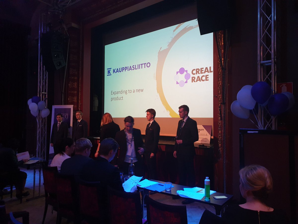 AnnaPekonen's tweet photo. Suomen kaikkien aikojen ensimmäisen National Business Case Competition finaali on käynnissä! 9 huikeaa tiimiä ja 2 hienoa päivää takana! 🔥 #TBCC #Crealityrace @TAMK_UAS @SeAMK @TampereUni @SatakunnanAMK https://t.co/lEmIZriRaY