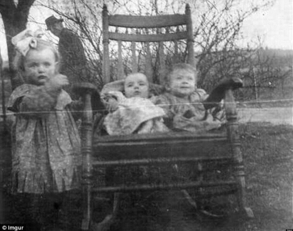 CountessWEssex's tweet photo. The children begin to wonder where their parents had got to........but Freddy knows 😈 https://t.co/RyjtliJnsZ