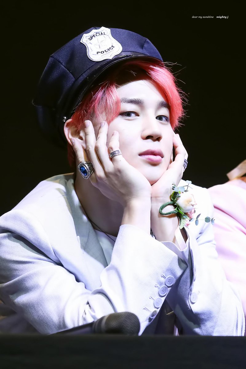 mighty_jimin's tweet photo. 190426 #지민 #JIMIN arrest me, sir
#BBMAsTopSocial BTS @BTS_twt https://t.co/QjKGu46hUZ