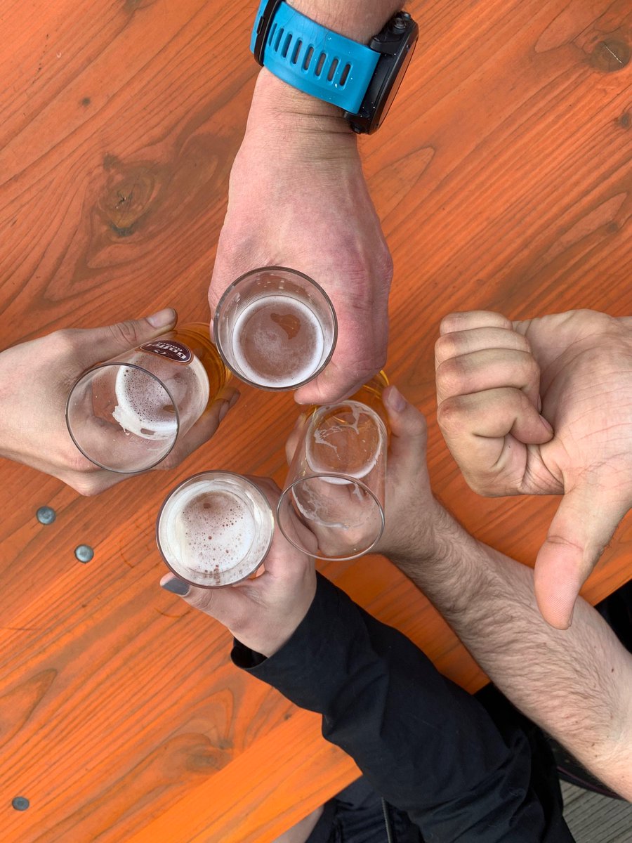 Wir sind da! Erstes Kölsch ist schon im Umlauf! Bis gleich! #devhousefriday <a href="/Pixum/">Kathrin @ Pixum</a> <a href="/Pixum_DE/">Pixum</a>