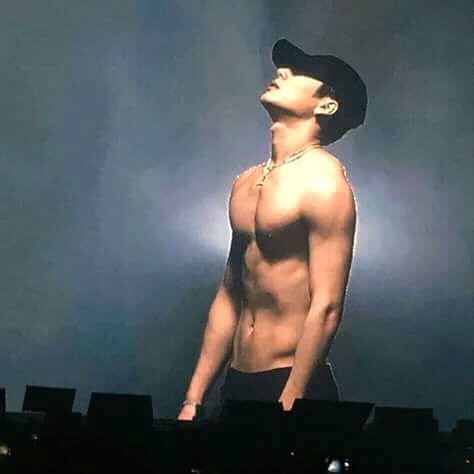 tanigc029's tweet photo. Existen dos tipos de Ahgase's...
Las pervertidas y las tranquilas)? o santas)? (no sé cómo llamarnos jajajaja)

Cual eres?

#BBMAsTopSocial GOT7 @GOT7Official https://t.co/VldvfDo5DX