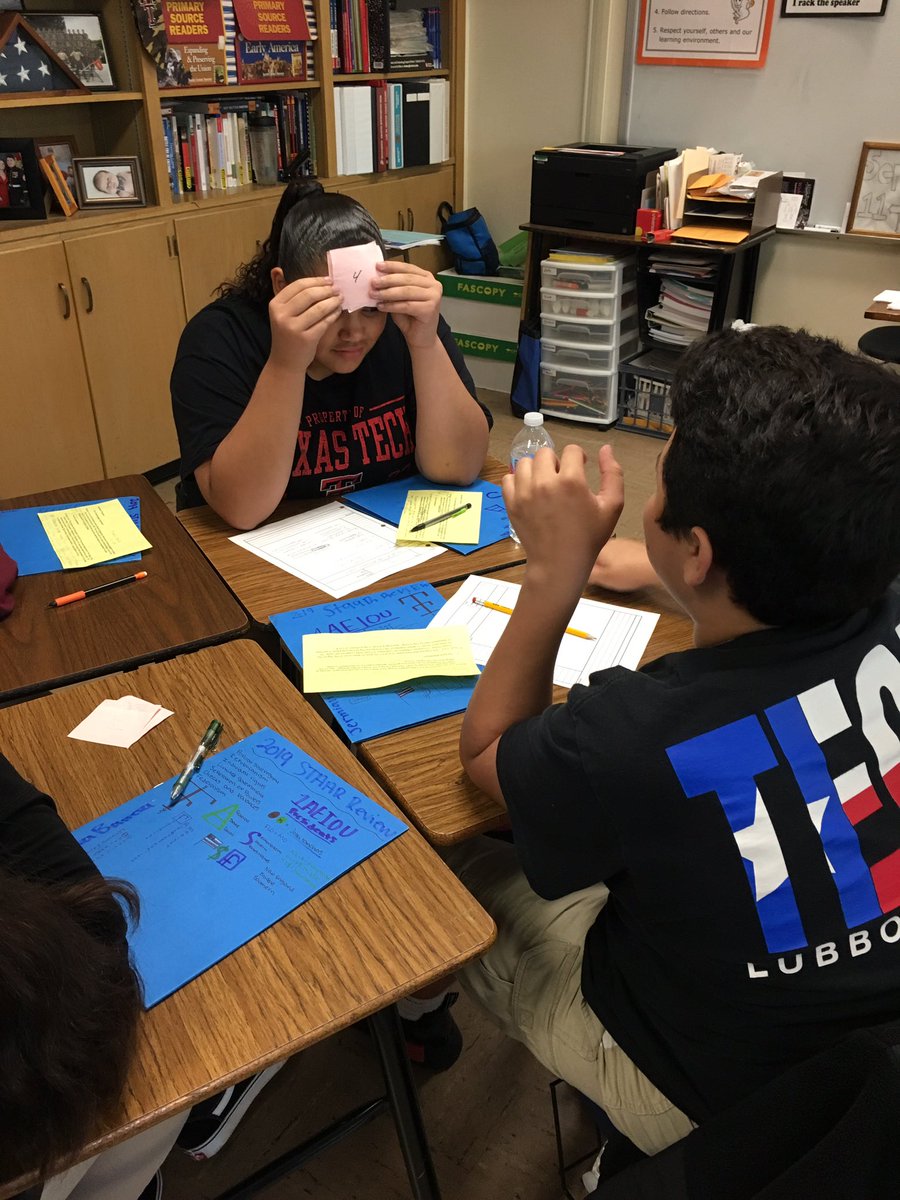 Padilla_86's tweet photo. Bill of Rights STAAR review! “Who/What Am I?” @atkinstornado @lead4ward @LISDsstudies https://t.co/rEUJMbiOPf