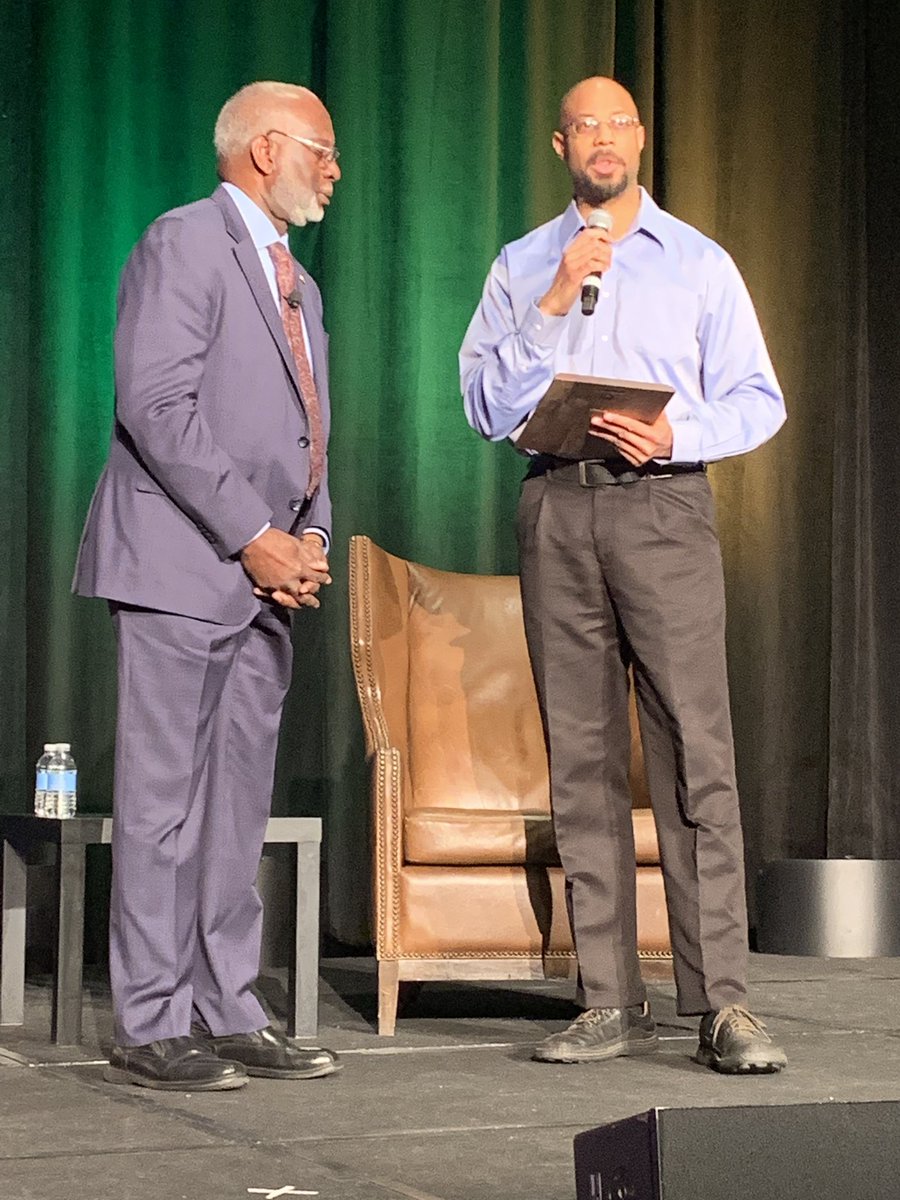 sspencerthomas's tweet photo. .@dequincy DeQuincy Lezine “we need public policy and political will; you have done both for #suicideprevention” - honoring David Satcher with the Public Policy Award from @AASuicidology #AAS19 https://t.co/72o3xLgO6g