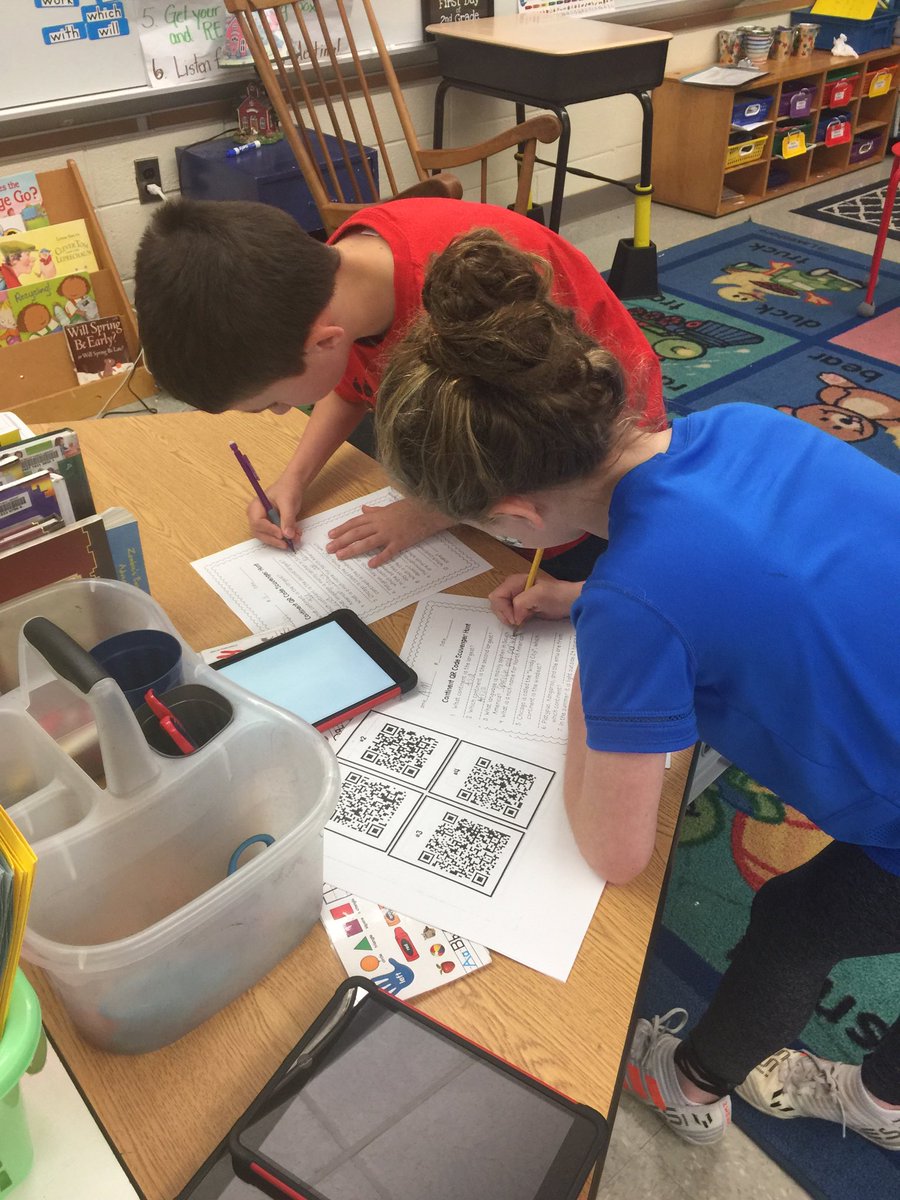 tiaschwab's tweet image. ⁦West Broad Street second graders working cooperatively on a continent and ocean scavenger hunt using QR codes. ⁦@SASD_WestBroad⁩ ⁦@PADeptofEd⁩  #sasdnext  #workinghardonarainyfriday