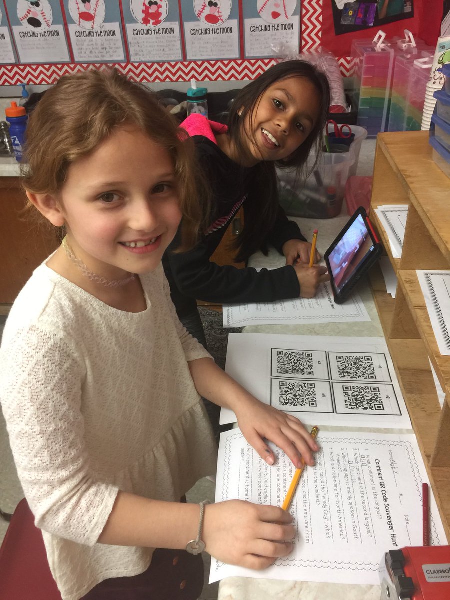 tiaschwab's tweet image. ⁦West Broad Street second graders working cooperatively on a continent and ocean scavenger hunt using QR codes. ⁦@SASD_WestBroad⁩ ⁦@PADeptofEd⁩  #sasdnext  #workinghardonarainyfriday