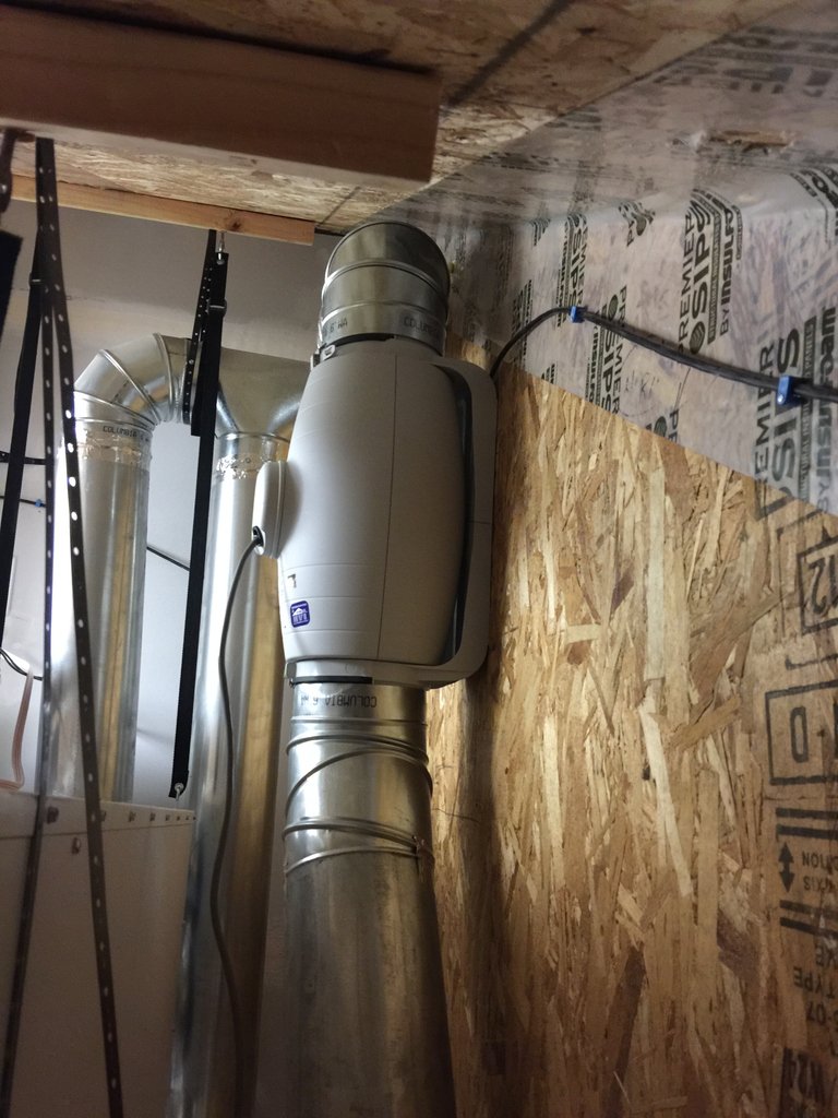 Zero_House's tweet photo. We use two of these S&amp;P Silent Series fans to pull humid air from the kitchen and replace it with an equal amount of fresh outdoor air. Check out why this "balanced" system works best for a #zero-energy house like ours . . . or any house.
@SPUSALLC

https://t.co/cWtK08HQzG https://t.co/eHIpIvLQ7W