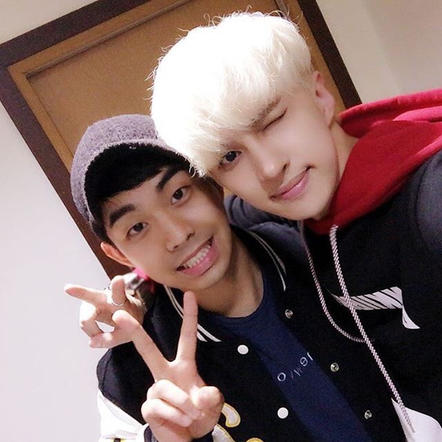 えみけん tweet media