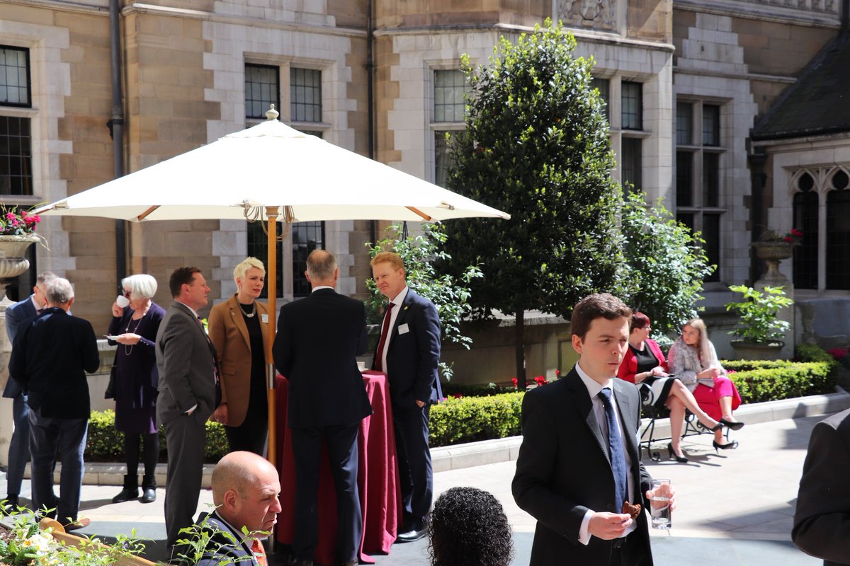 pfsconf's tweet photo. The sun is shining ready for the afternoon #PFSgraduation ceremony https://t.co/Yxur4xMyv9