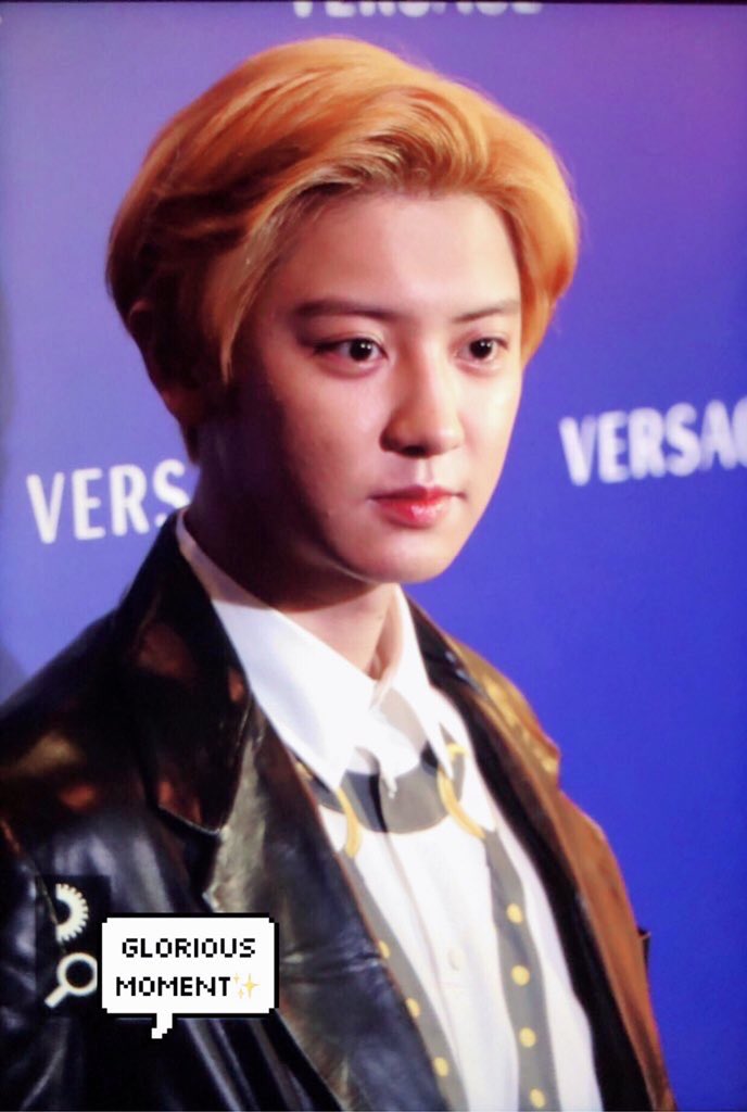 EXOGlobal's tweet photo. [PREVIEW] 190426 #CHANYEOL @ Versace <Cross Chainer Sneakers> Event in Hong Kong
Cr: Glorious1127

#Chanyeol_Versace 

#BBMAsTopSocial EXO @weareoneEXO https://t.co/MVGrLHXmXf