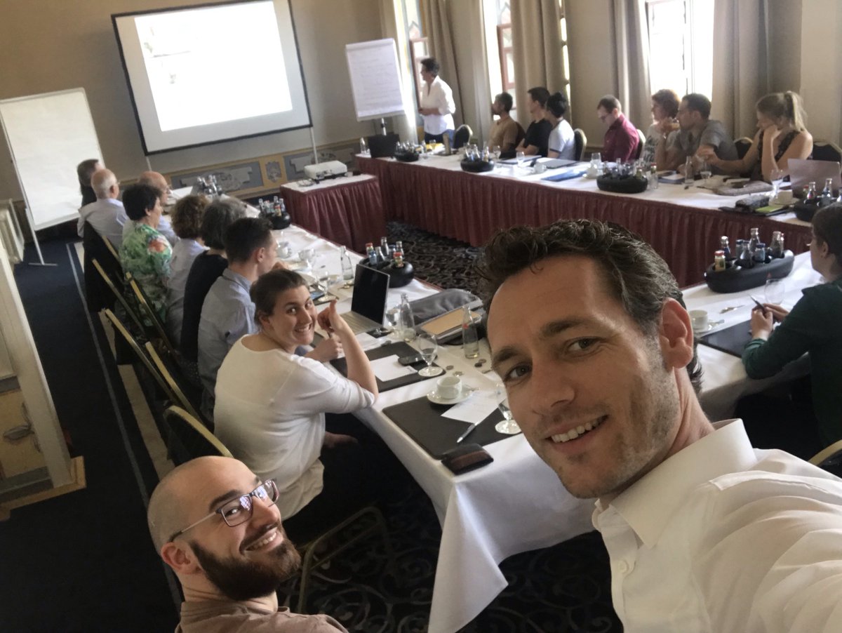 Heute alle „Neuen“ in der Delegiertenschulung für die BundesDelegiertenKonferenz von #PhysioDeutschland. Super mit so vielen neuen, jungen und motivieren Kollegen*innen für die #Physiotherapie einstehen und aktiv Mitgestaltung. #wirFürEuch