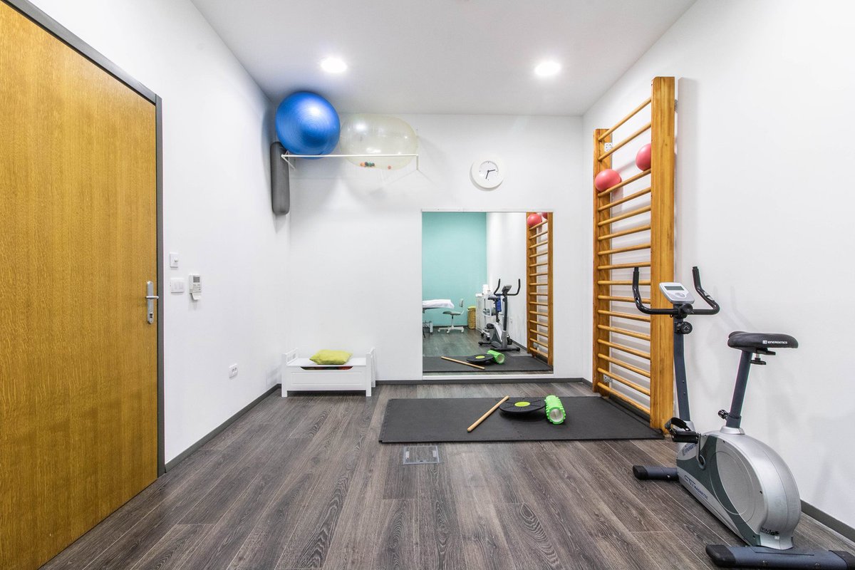 Želite li se priključiti timu mladih fizioterapeutkinja prijavite se do kraja mjeseca na oglas labinskog fizio centra Spinalis! #posao #istra #posaouistri #fizioterapeut #studiospinalis
buff.ly/2UWbB8K