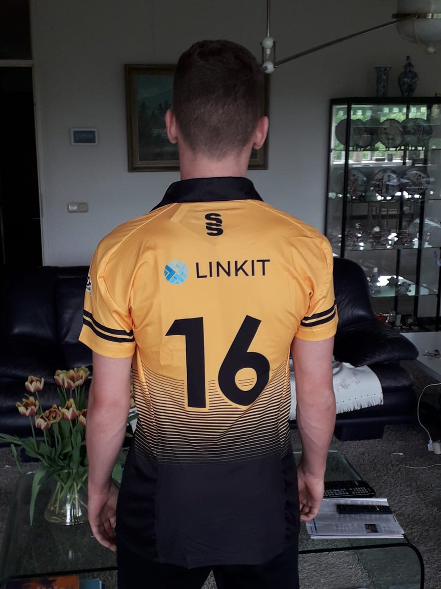bartkroesen's tweet photo. New match clothing for 1st & 2nd team has arrived @excelsior20 . Looks great! Well done @surridgesport . We are getting ready for a wonderful @KNCBcricket season! #cantwait #simplythebest #lovemyclub @nicoverken @LINKITGroup @Axidus_NL #trofipack https://t.co/kOGeGVEjMp