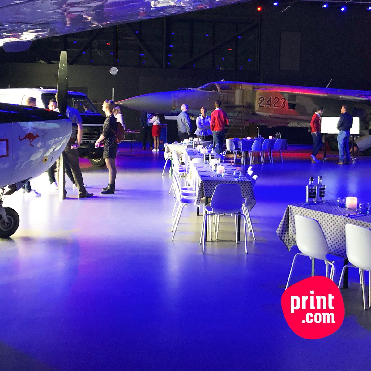 Co-creatie houdt ons in de lucht: we bespraken de wishlist voor onze webapp én de volgende bestemming van onze printreis met de <a href="/DravikGroep/">Dravik Groep BV</a>. Wanneer mogen we jou onboarden? #printdotcom #dravikgroep #passie #ambacht #creativiteit #firstclass #printreis #frequentflyers #skydeck