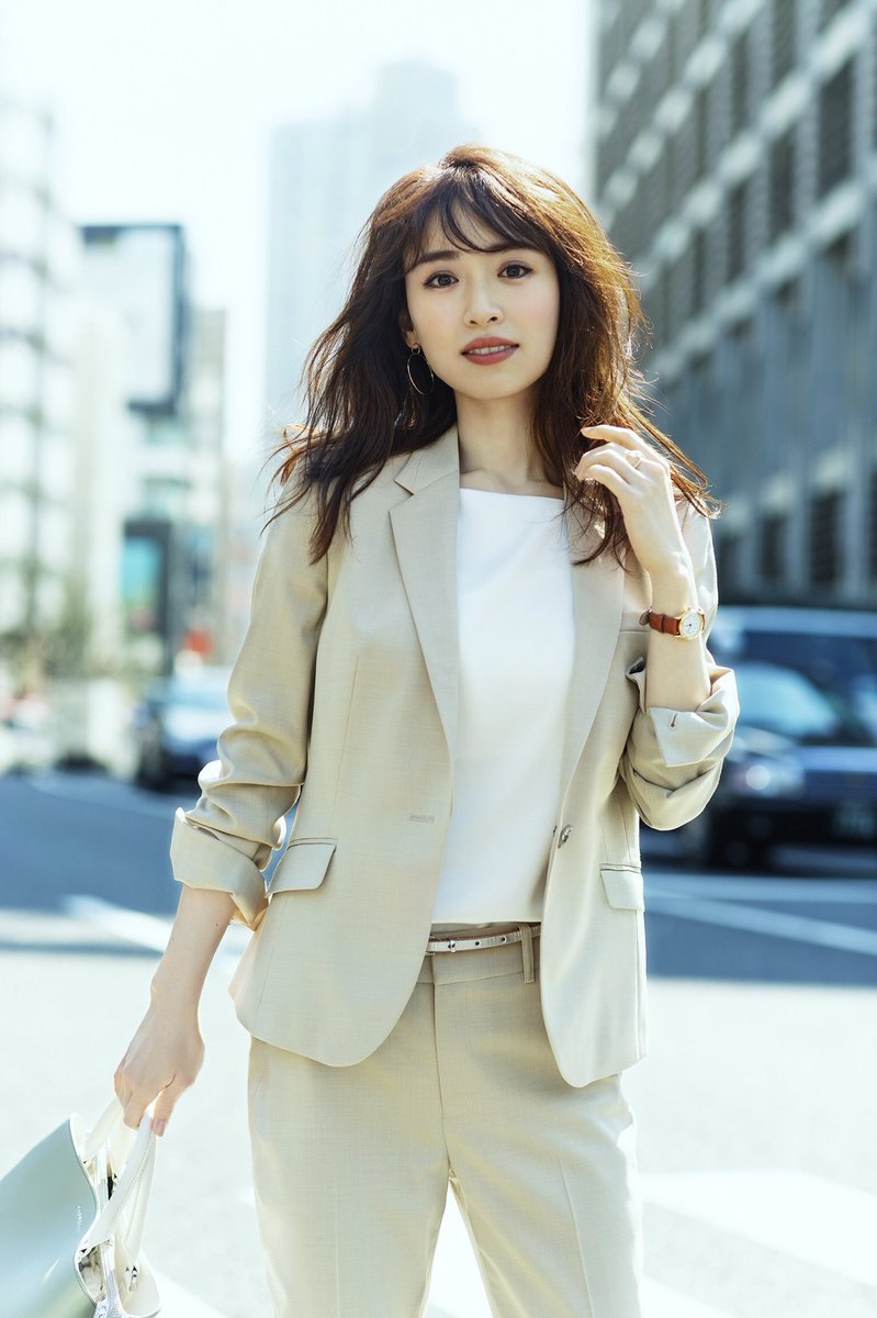 公式 Aoki En Twitter 本日発売 Oggi6月号に掲載の初夏のお仕事服コレクション 泉里香さんが着こなすaokiの新作を是非チェック T Co O18isdnb4g 公式 Aoki En Twitter 本日発売 Oggi6月号に掲載の初夏のお仕事服コレクション 泉里香さんが着こなすaokiの新作を是非チェック T Co O18isdnb4g