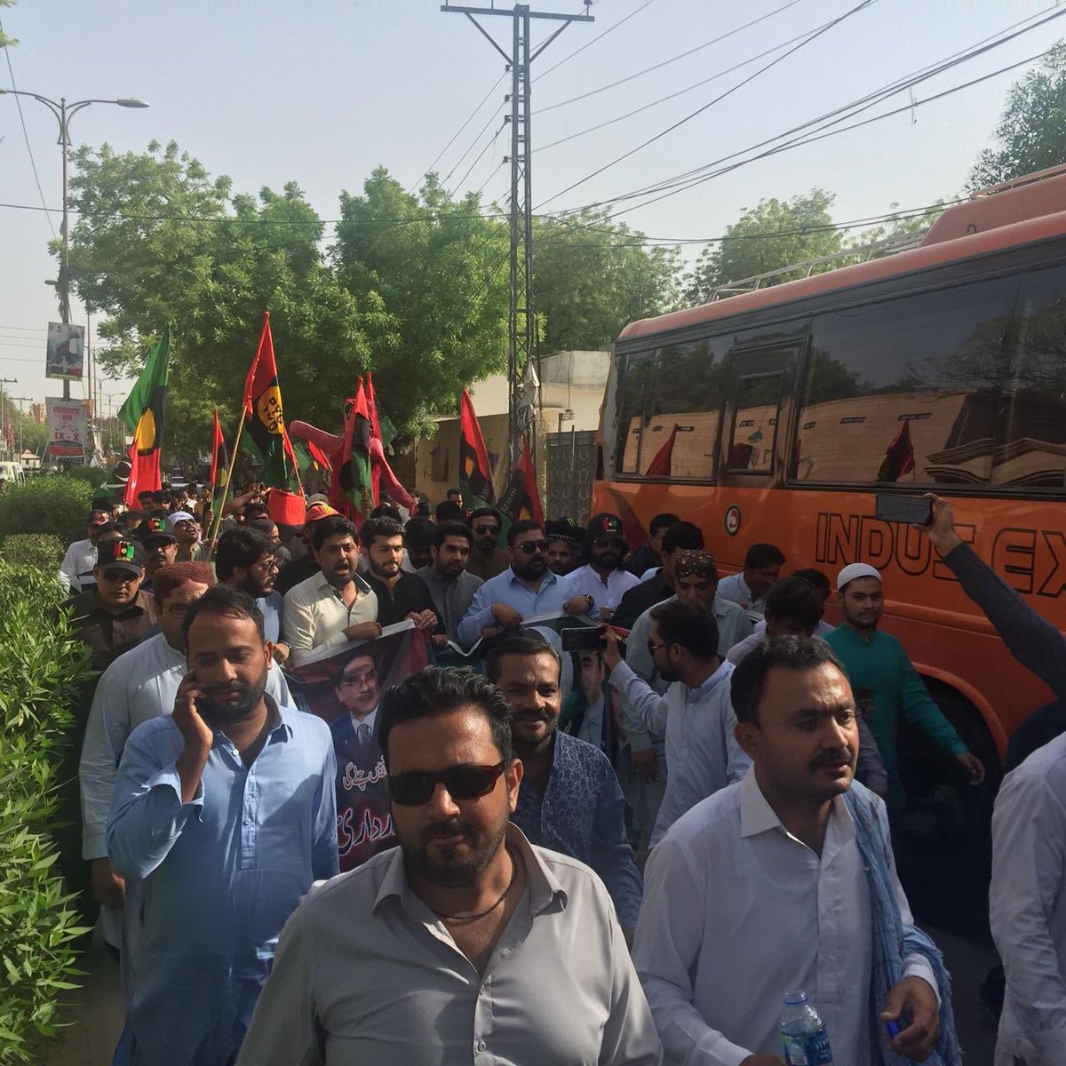 PYOSindh's tweet photo. On the directions of President PYO Sindh @JavedNLaghari #PYO Hyderabad protested against Imran Niazi. He must apologise from PPP Jiyalas otherwise Protest level will be increased
#YouthPower 
#GONiaziGo https://t.co/AEotUjkI1C