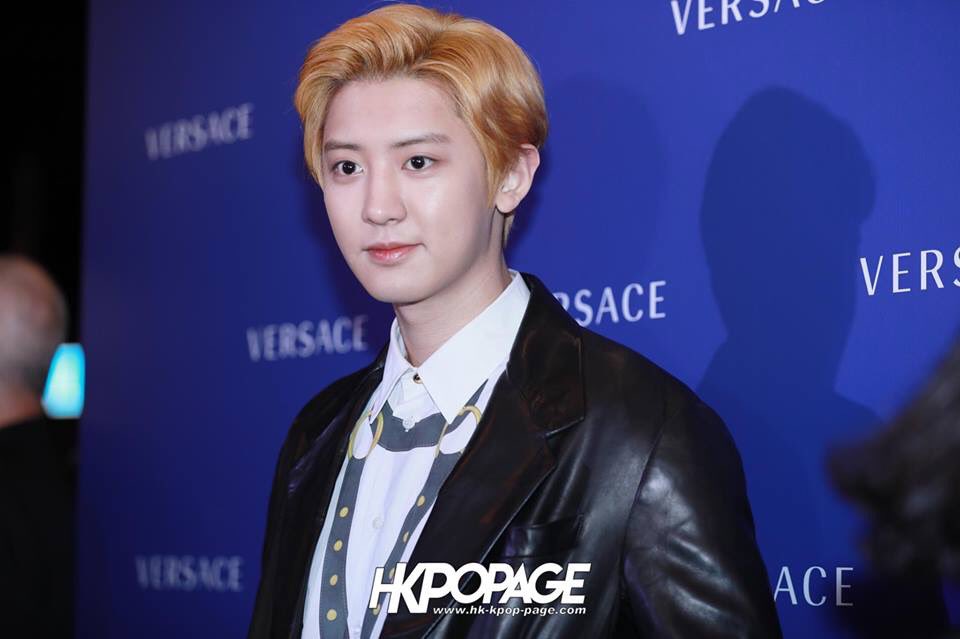 hot_pcy_pict's tweet photo. OH MY GOD💖

#Chanyeol_Versace #BBMAsTopSocial EXO @weareoneEXO https://t.co/7tXiqw3nbB