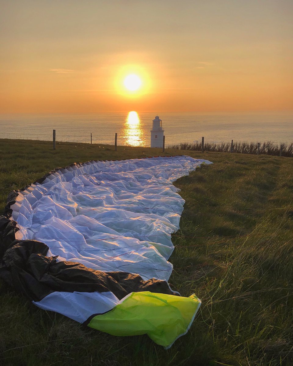 kt_stewo's tweet image. What a location, #paramotoring love my home 😍 #cornwall