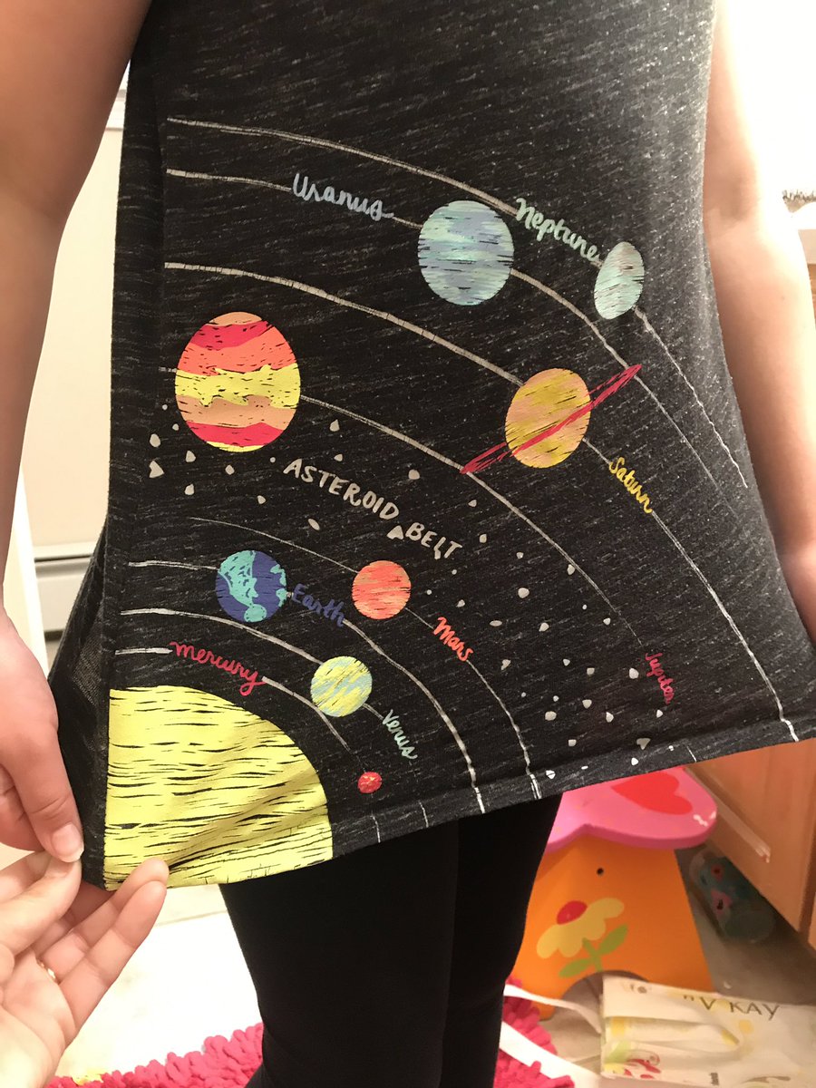IndritVucaj's tweet photo. Awesome #science and #STEM #education #learn4life #ideas by Science4UsSays: 🙌🏼My mini is rocking this wicked awesomeness today!!! #FridayFeeling #Mercury #WheresPluto #ScienceEVERYday BettyBergnes https://t.co/32QIWqTf4V