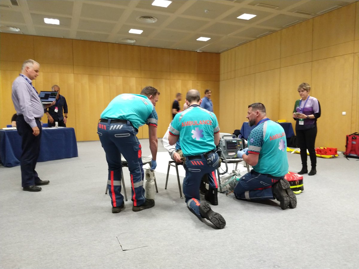 mariolacast's tweet photo. The preliminary rounds of the EMS championship. Two cases: one trauma, one CPR case. Normal cases, like we could encounter in a normal shift. Only normally there are no judges 😉.
Now we visit the conference sessions Tomorrow we know which teams go the final on Sunday. #EMS2019 https://t.co/RgV1FXM3PF