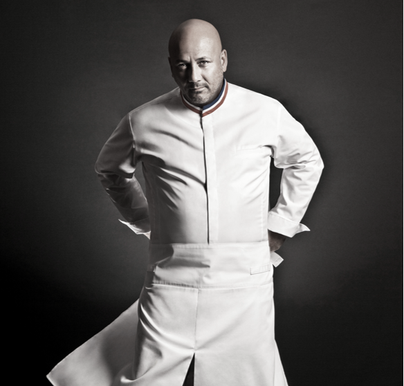 Le_JulesVerne's tweet photo. Chef du restaurant 3 étoiles #Michelin Le Pré Catelan et Meilleur Ouvrier de France, #fredericanton sera aux commandes du nouveau #julesverne.
Son ambition ? Faire de la #toureiffel une destination gastronomique. https://t.co/wjpLBv7oTI