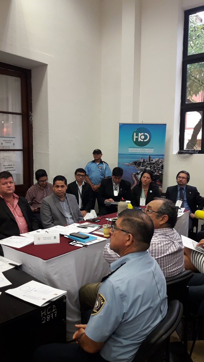 SanchezManuelFR's tweet photo. Iniciamos la jornada de trabajo, aportando a la Comisión de Tránsito y Transporte en el marco de una nueva reunión del #Fimper compartiendo experiencias entre #Posadas y #Encarnación fortaleciendo la integración junto a pares, funcionarios comunales y partes intervinientes. https://t.co/xMmbSixexV