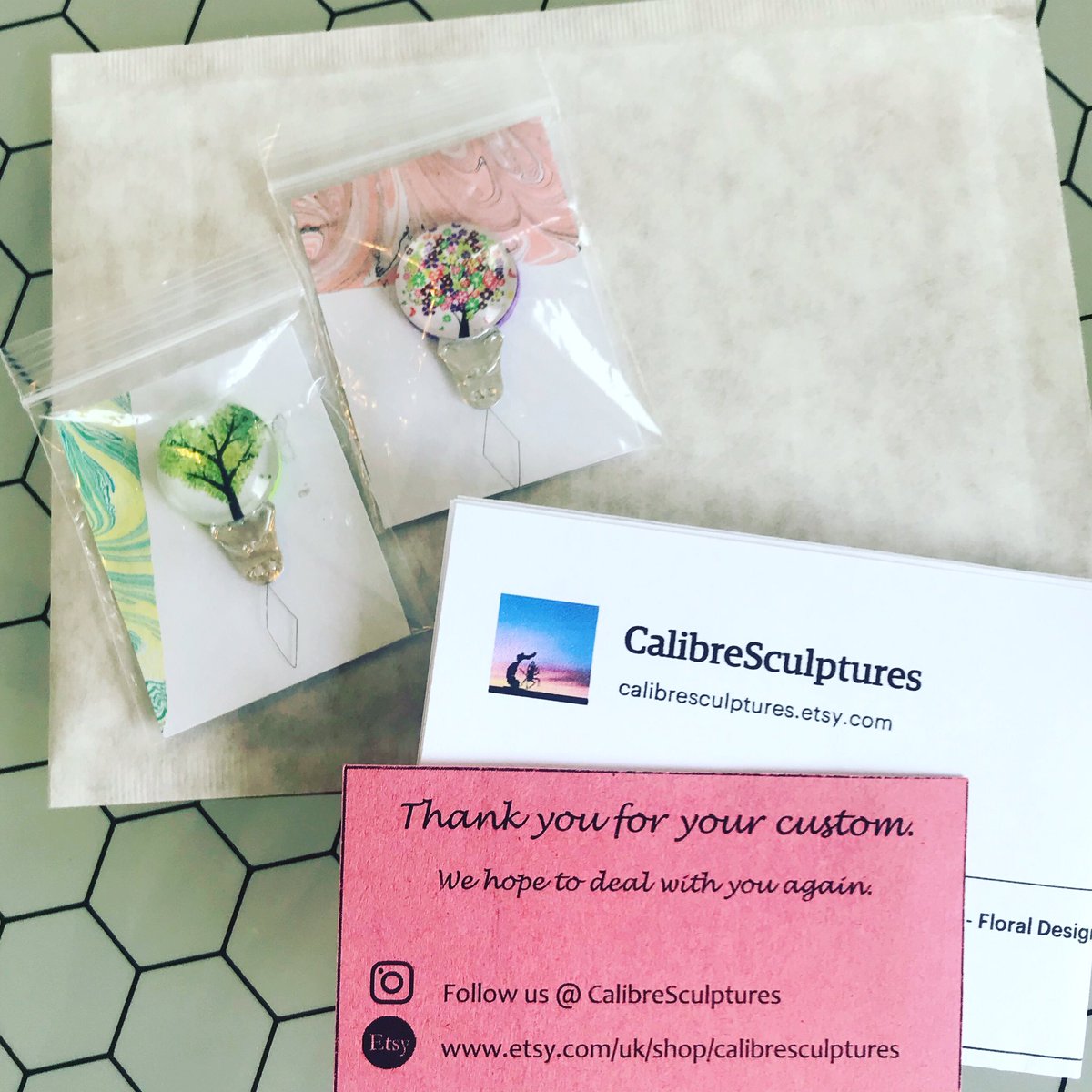 CalibreSculptu1's tweet image. Thank you for your orders this week. #etsy #needlethreader #needleaccessories #sewingaccessories #bookmark #books #reading #keyring #keychain #forsale #thankyou #SmallBusiness
