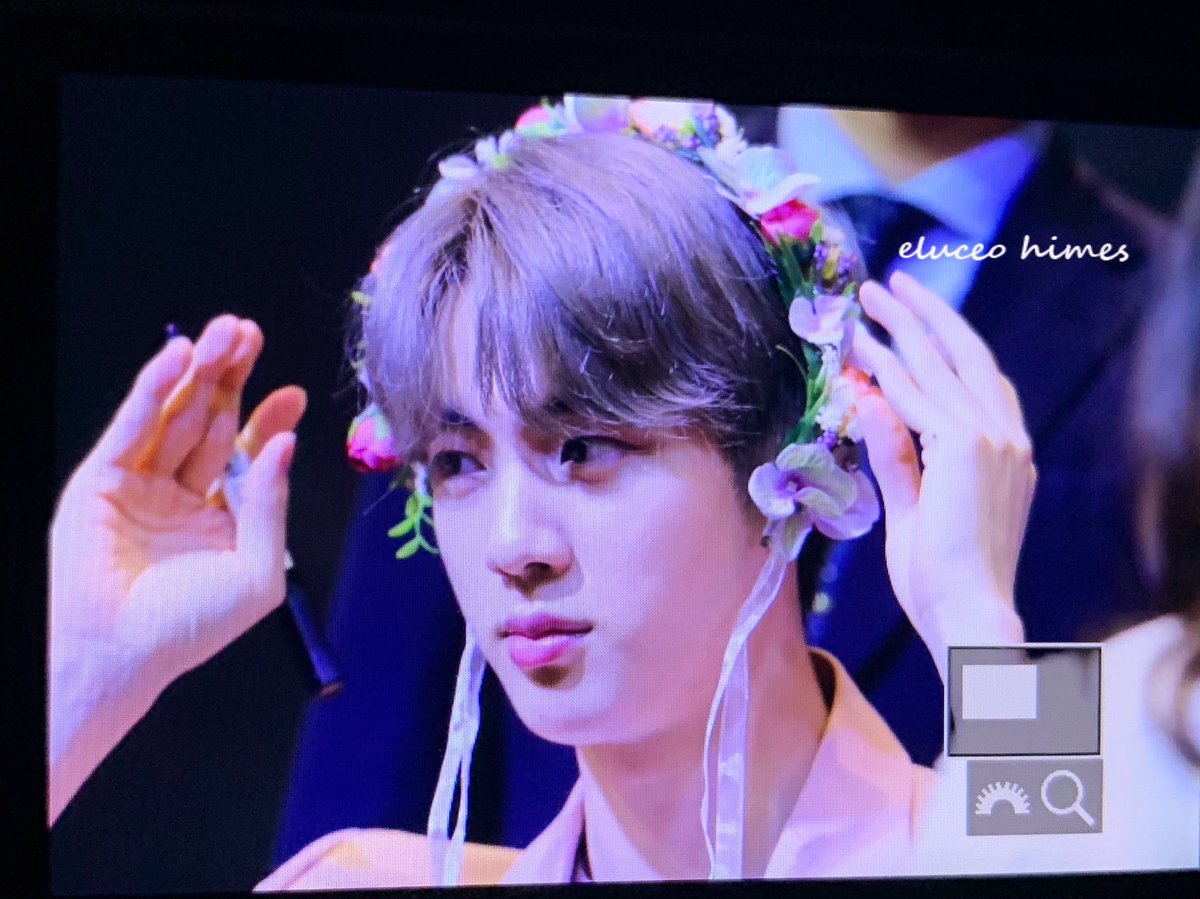 seokjinfile's tweet photo. #BBMAsTopSocial  BTS @BTS_twt
© eluceo_himes https://t.co/arJAHBQy7w