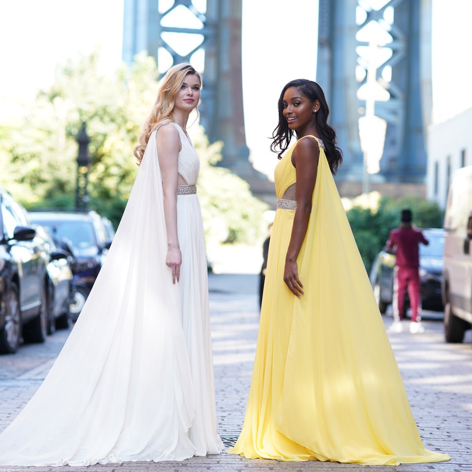 Double the Fashion
Double the Beauty 
Double the Gown 
😍😍2083
#colorsdress #prom #promdress #promdresses #instafashion #goddessdress #doubletrouble #doublebeauty #gown #capedress #beautifuldress #promseason #prom2019 #prom2k19