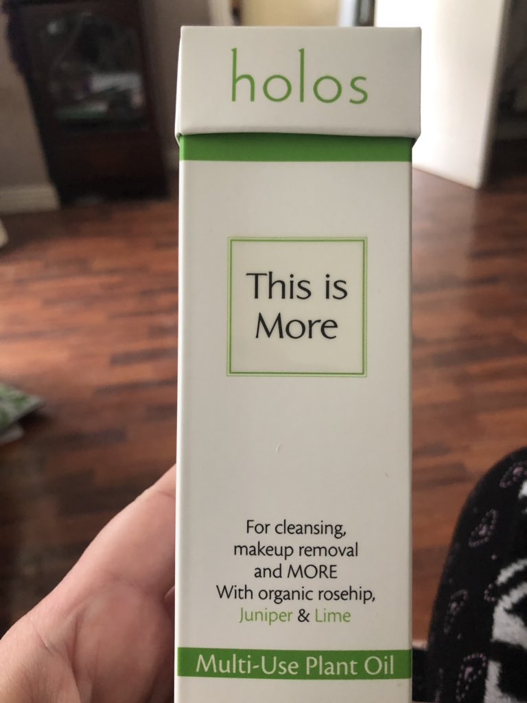 busybeaders2013's tweet photo. I just received a wonderful get well gift from a lovely friend thank-you @HolosSkinNiamh I am a big fan of this oil and buy mine in @LillysPharmacy normally, this has cheered me up no end. My skin badly needs a little TLC and this is perfect 😍 thank you #getwellgift #operation https://t.co/iokpkWg7lt