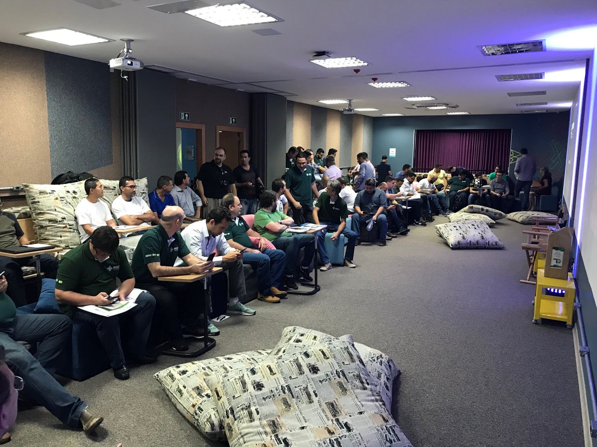 finkdaniel's tweet photo. O pessoal do #IXFORUMREGIONAL caprichou no local do evento em Campo Grande. Falaremos sobre #DNSSEC, #ISPCP e @ICANN_pt . Obrigado @ComuNICbr @moreiras https://t.co/EnV0rcnGSA
