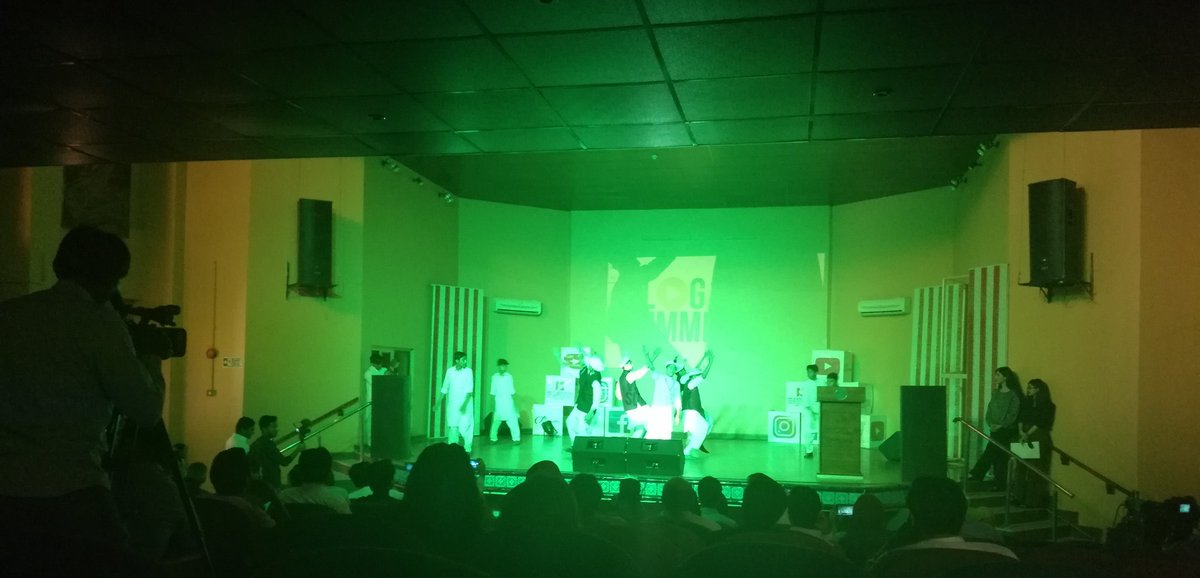 PKarabic's tweet photo. قمة التدوين المرئي #VlogSummit في #إسلام_آباد حضر فيها مدونون محليون وعالميون شاركوا تجاربهم في التدوين المرئي في #باكستان، خصوصا أولئك الذين يقومون بجولات سياحية، كما حضر فيها نائب بعثة سفارة #الصين "ليجيان زاو"، والهدف من القمة نشر الوعي التدويني والسياحي ونقل تجارب المدونين. https://t.co/Nef0z0ZE9Y