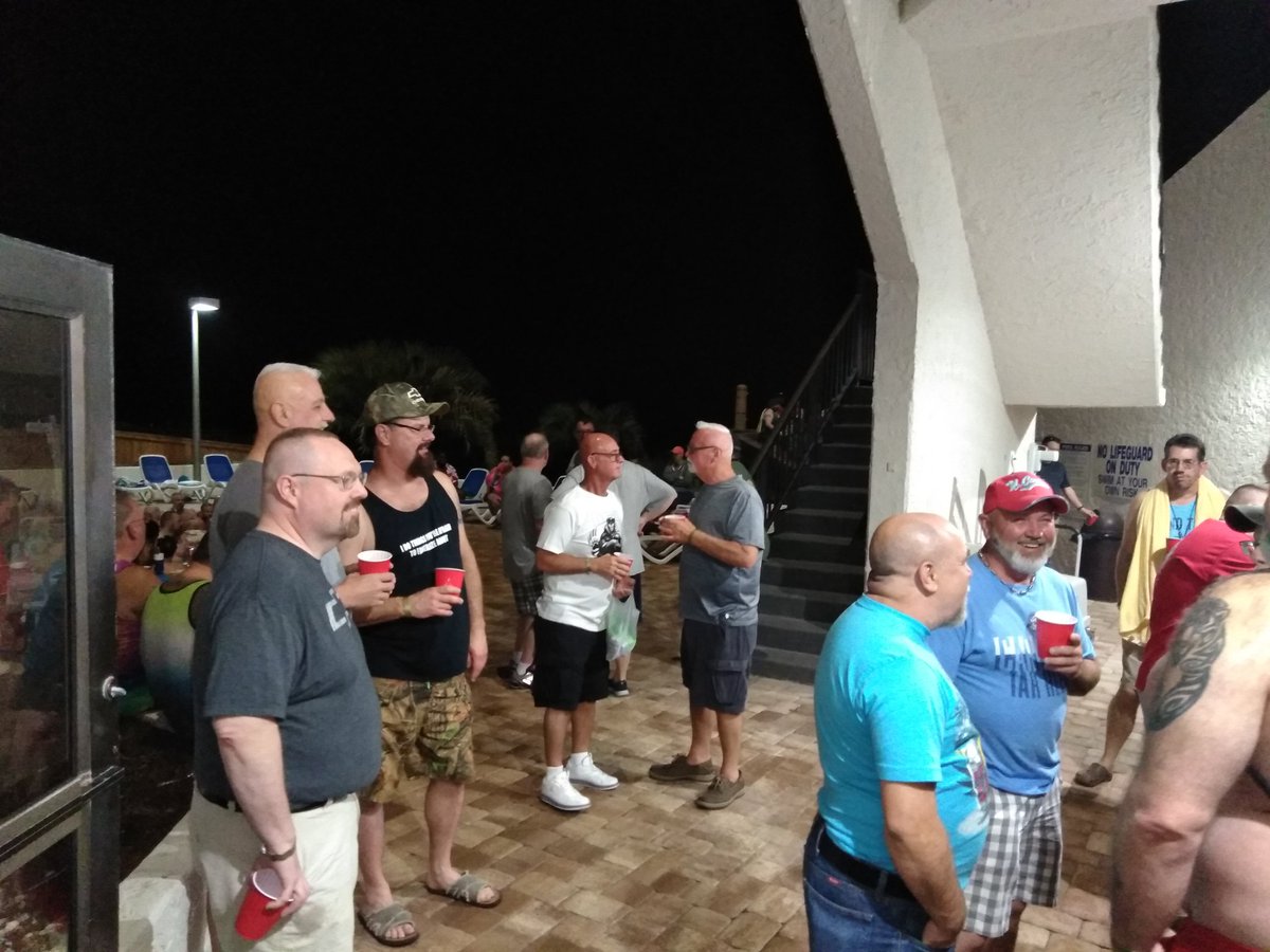 BearsCsra's tweet photo. CSRA Leather Bears @
Carolina Bear Lodge's
Bearhunt - The 4 Bears Of Olympus https://t.co/VMKF8uNK3T