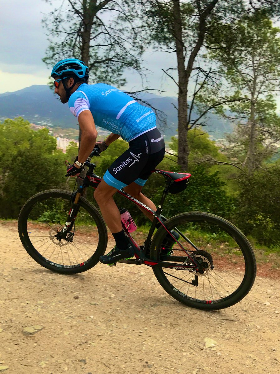 Todo preparado para disputar la #TitanDesert2019 con <a href="/sanitas/">Sanitas</a>. 
Dejamos atrás semanas de entrenos y me embarco en esta aventura rumbo a lo desconocido. 
Con muchas ganas de disfrutar y vivir una gran experiencia con mi equipo y con el resto de participantes. Vamos! 💪🏽