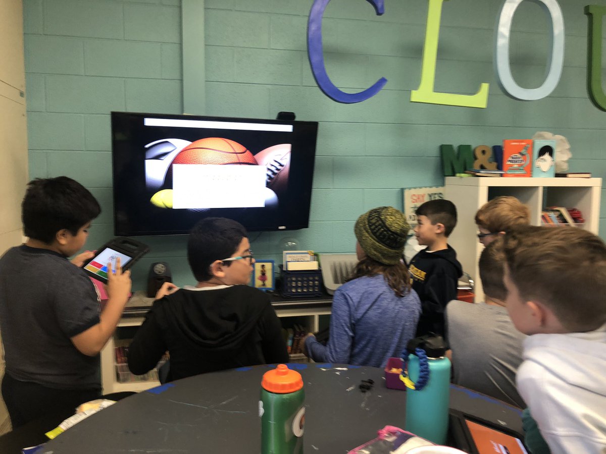 CloudUpdate17's tweet photo. Today’s wonder presentations: The impact of concussions, mining, how flowers get their color 🌸 , and how ⚽️ got started #motivatedandselfdirected https://t.co/C4ZC164suM