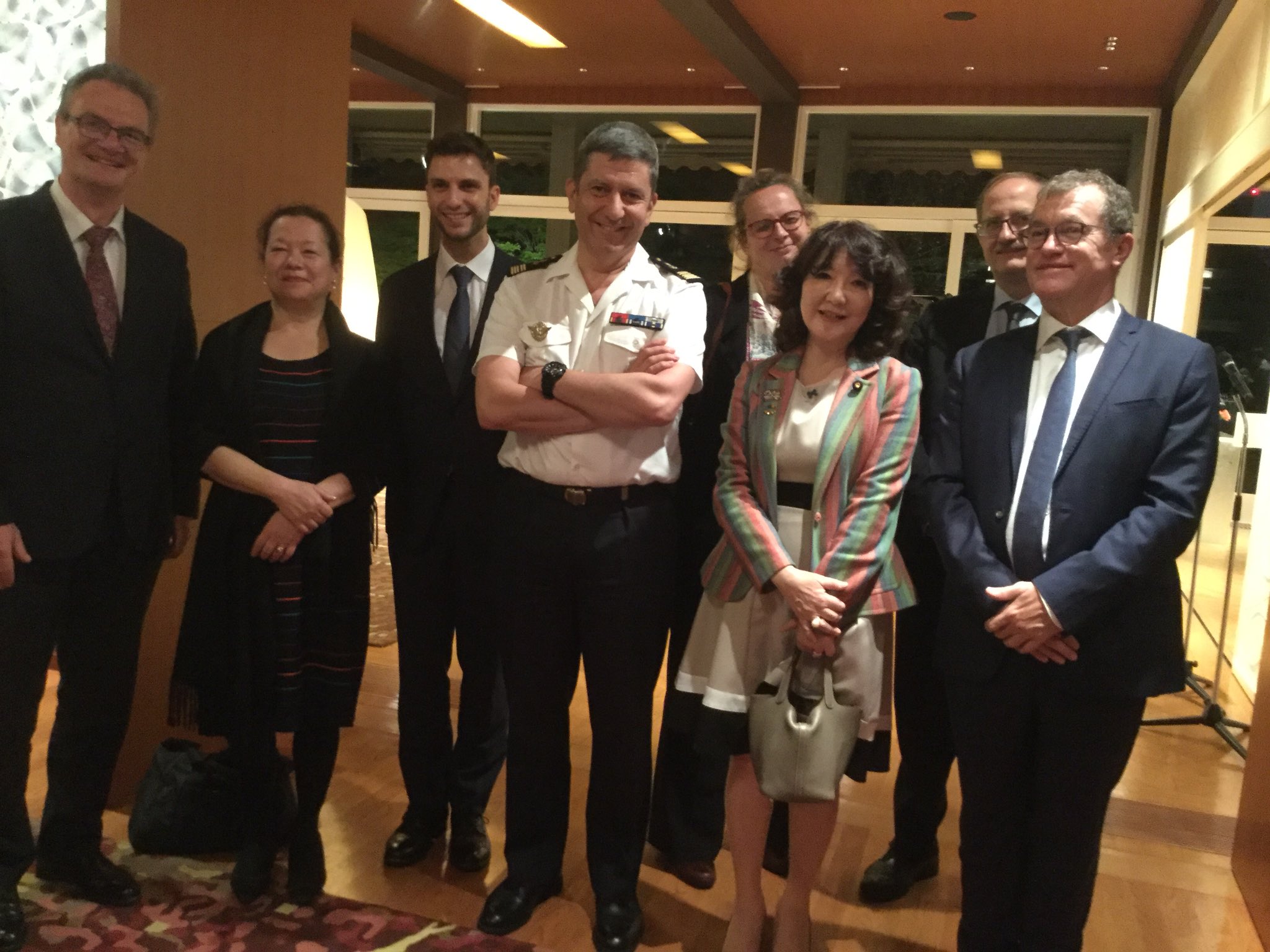 Twitter 上的 片山さつき フランス大使公邸で 歴代大統領を輩出する私の留学先 国立行政学院enaの部長来日に際し 日本のena卒業生を招待したsoiree 30年前の思い出を仏語でスピーチ 日本からは今も外務 財務 経産省等から3 4人が人事院留学しているそう 折しも