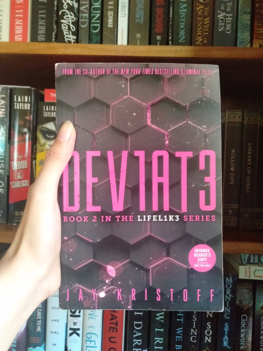 ofproseandspell's tweet photo. Look what I got! π @PRHGlobal @misterkristoff @rafaelrayb #dev1at3 #phblogtour #partner https://t.co/ji0A6tbnzX