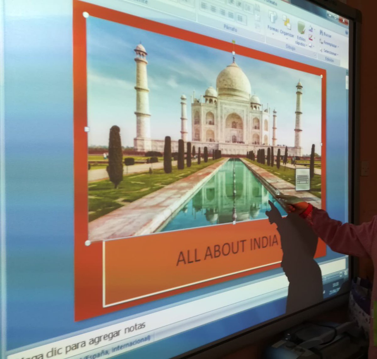 LifeInEnglishAB's tweet photo. Namaste! During this week we have celebrated our English Week "Discovering... INDIA" with kindergarten pupils. 🇮🇳 @alonsoberruguet https://t.co/oQRtRYkZgn