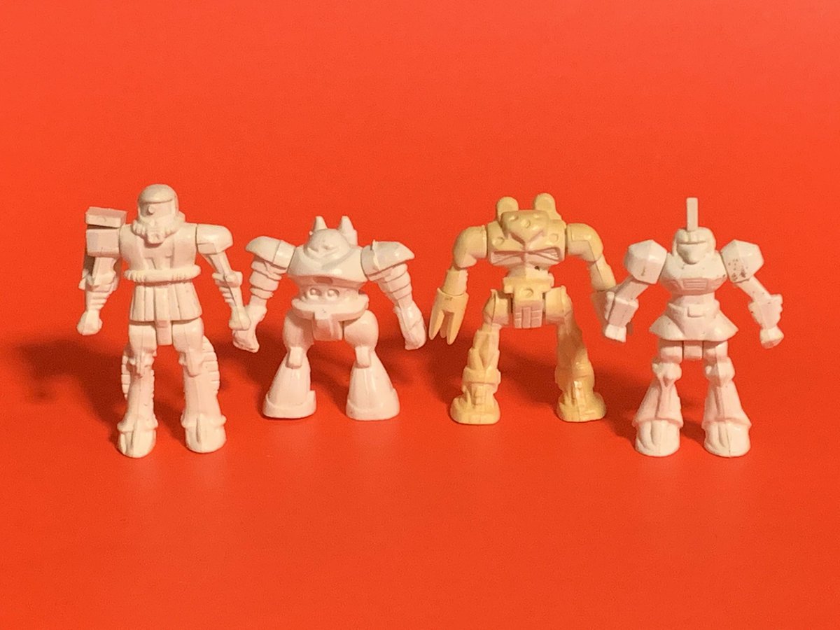 ピーカップ 懐かしいモノ 円ガチャガチャ コスモス ガンダム プラモデル これぞコスモスという造形 笑 コスモス ガンプラ 昭和レトロ